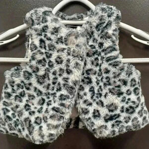 Calvin Klein Cheetah Print Furry One Button Vest Size  2